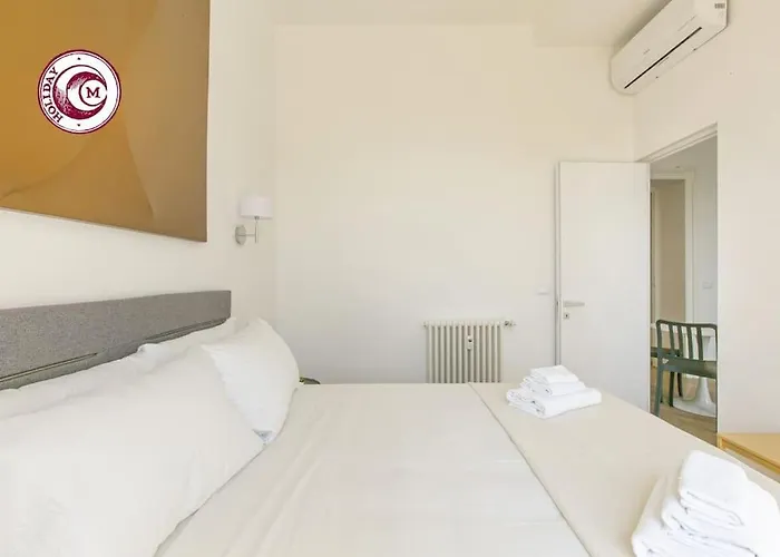 C M Civitas Leonina Luxury Apartament