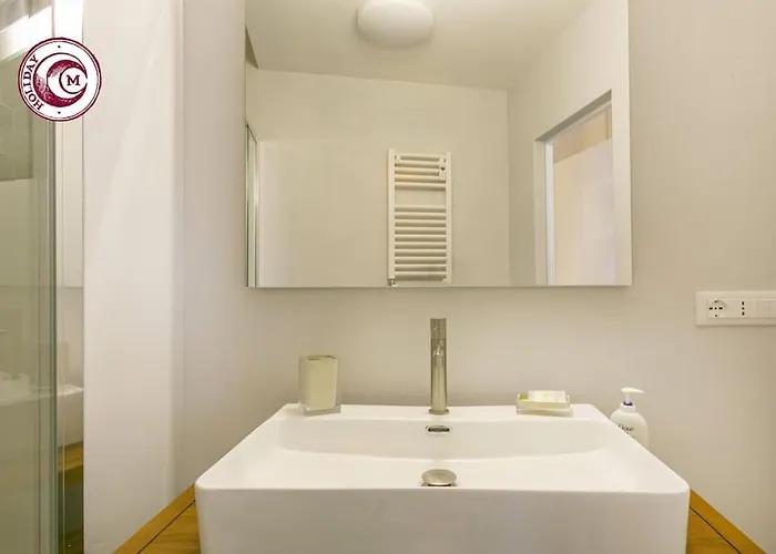 C M Civitas Leonina Luxury Apartament *